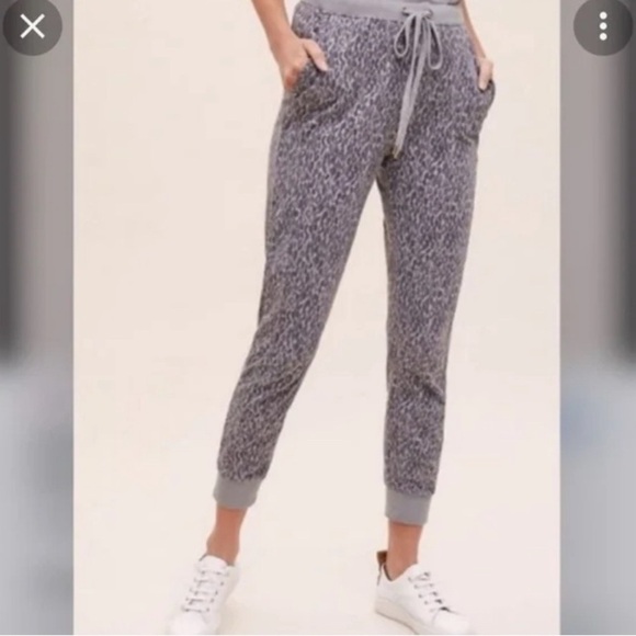 Anthropologie Pants - Anthropologie Saturday Sunday Gray Animal Print Jogger Lounge Pants Size SMALL
